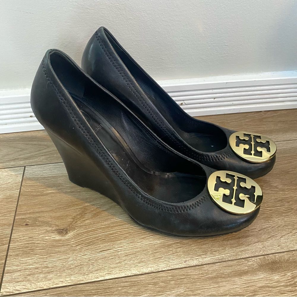 Tory Burch Womens Classic Black Leather Wedge Size 9
